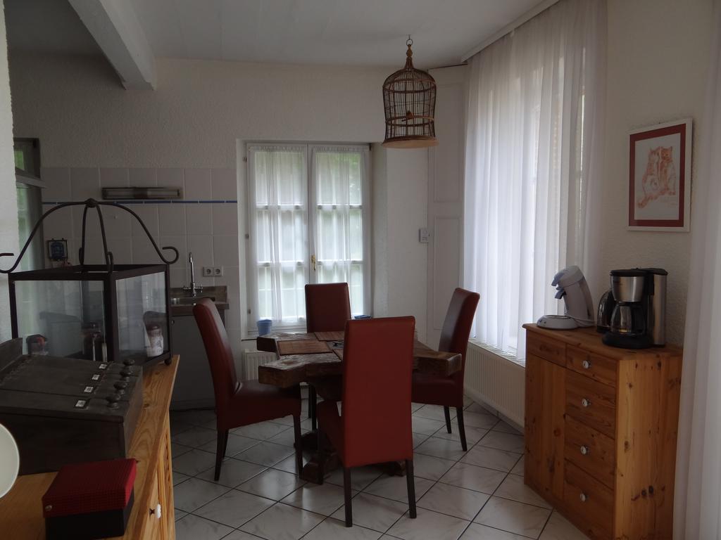 Chateau Mesny Gite Au Fil Des Pages Vic-sur-Seille Εξωτερικό φωτογραφία