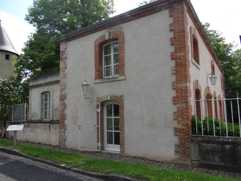 Chateau Mesny Gite Au Fil Des Pages Vic-sur-Seille Εξωτερικό φωτογραφία