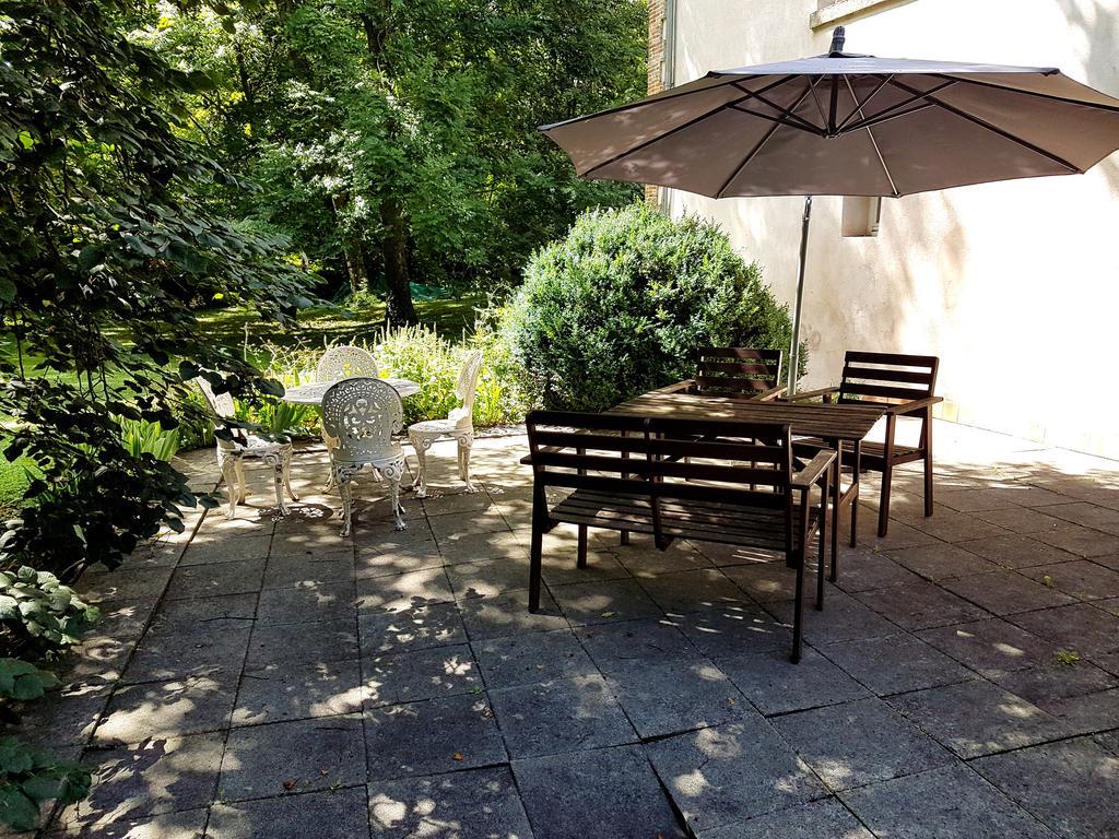 Chateau Mesny Gite Au Fil Des Pages Vic-sur-Seille Εξωτερικό φωτογραφία